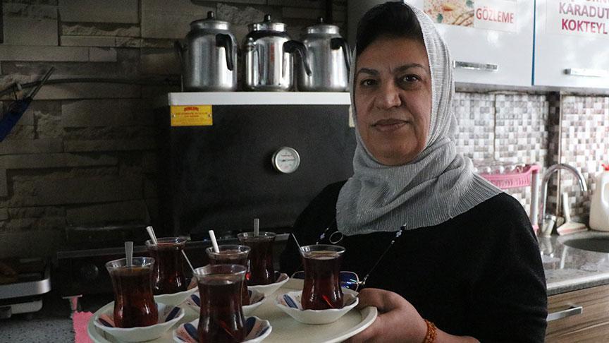 Kentte herkes onu konuşuyor! Kayserinin ilk kadın çaycısından cesur karar: ‘Zoru başardım’