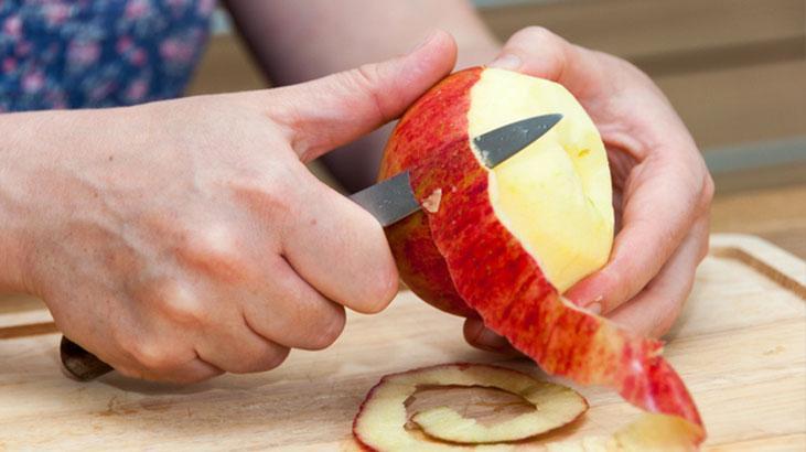 Cips, salata, sirke fark etmez! Elma kabuklarını atmadan önce bunu yapın