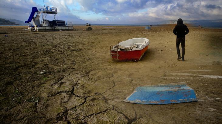 Bilim kurgu filmi sahnesi değil, gerçek! Sapanca'da dip seviye görüldü
