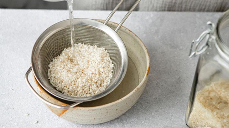 Pirinci böyle saklayınca böceklenmiyor! Asya'dan gelen basit tüyo