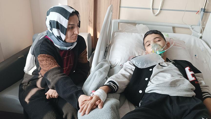 13 yaşındaki Muhammed Eyüp, 52 gündür öksürüyor! 'Uyuyamıyorum, hiçbir şey yiyemiyorum'