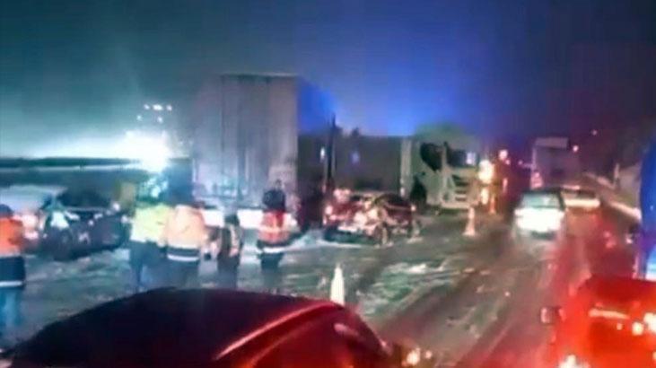 Bolu Dağı'nda yoğun kar zincirleme kazaya neden oldu