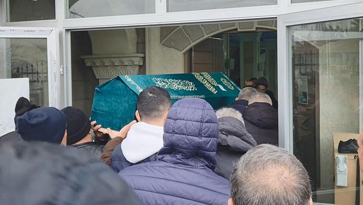 Esenyurt’taki servis kazasında hayatını kaybeden şoför son yolculuğuna uğurlandı