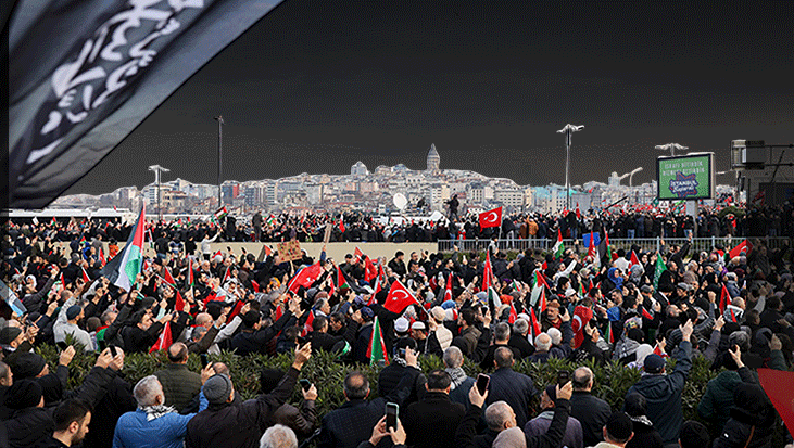 SON DAKİKA Türkiye, Filistin için ayakta! Galata Köprüsü'nde düzenlenen yürüyüş için yoğun katılım