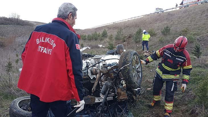 İzmir-İstanbul Otoyolu’nda feci kaza: Otomobil şarampole yuvarlandı