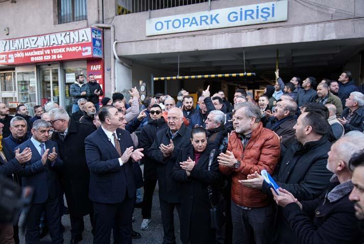 Kemeraltı kilitlendi! İzmir esnafından Çankaya Katlı Otoparkı'nın kapatılmasına tepki