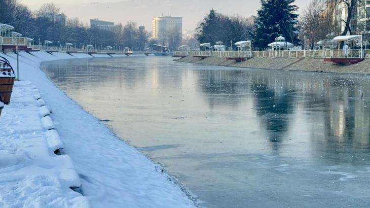 Tokat'ta yüzyılın en soğuk ocak ayı! Yeşilırmak buz tuttu