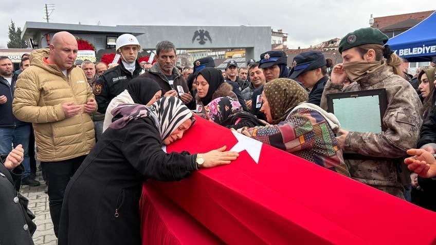 Kazara kendini vuran polis memuru, Zonguldak'ta defnedildi