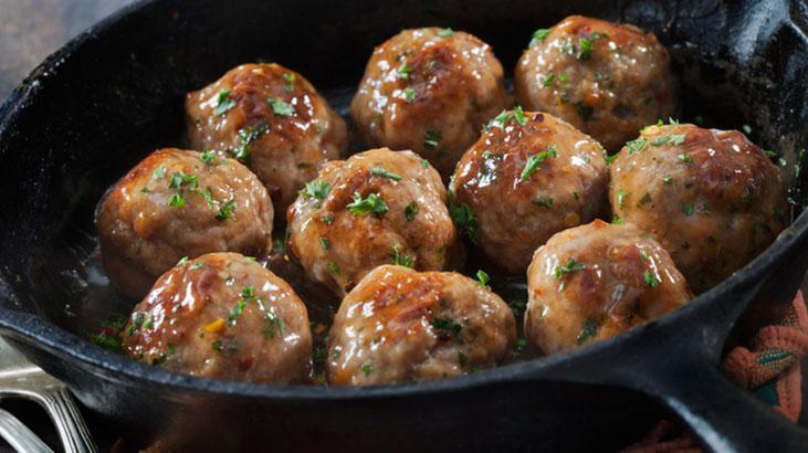 Mangal tadında lokum gibi tavuk köfte tarifi! Sofranın yıldızı, tadı nefis