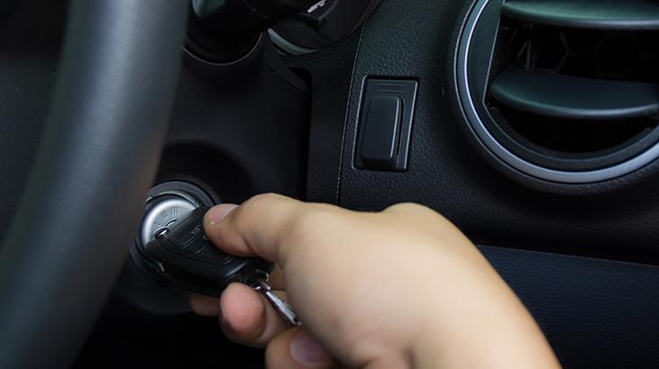 Kontağı hemen kapatan yandı! Aracı sanayiden kurtaran 30 saniye kuralı