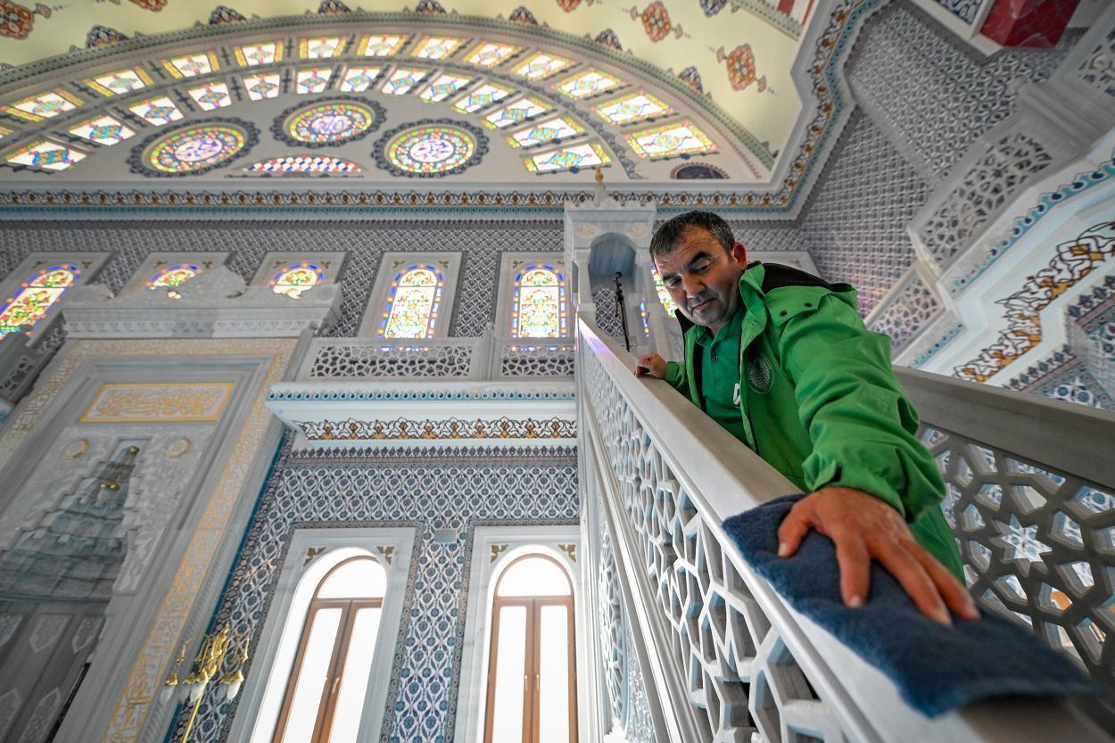 Mersin ramazan’a hazır! 13 ilçede cami, cemevi ve kiliseler steril hale getirildi