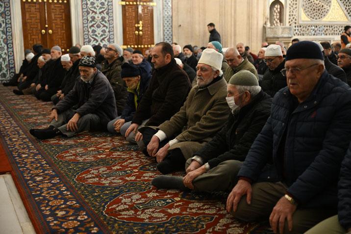 Selimiye ramazan’a hazır! 4 yıllık restorasyonun ardından ilk namazda saflar taştı