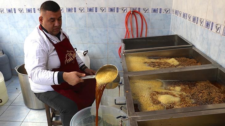 Gazianteplilerin iftar sofralarındaki vazgeçilmez içeceği: 'Meyan şerbeti'