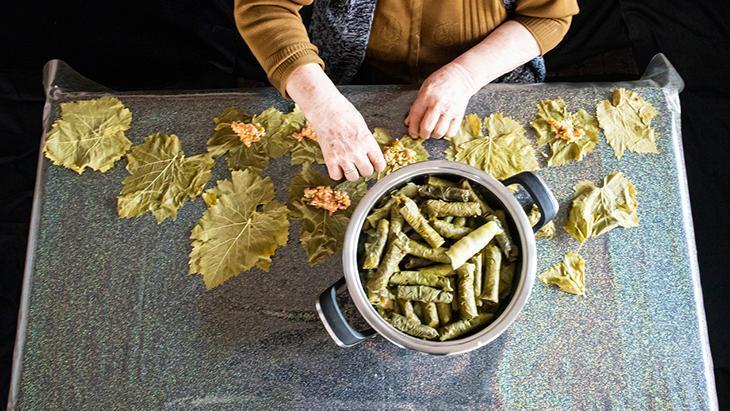 Lokum gibi sarma yapmanın püf noktasıymış! Kalitesi ışığa tutunca anlaşılıyor