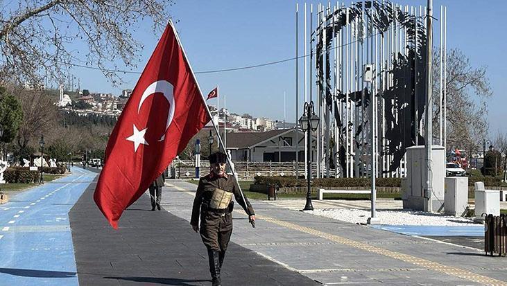 Torundan dedeye vefa! Şehitler için 8 yıldır İstanbul'dan Çanakkale'ye yürüyor