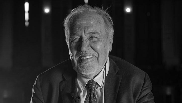 SON DAKİKA İlber Ortaylı son yolculuğuna uğurlanıyor! Ailesinden Fatih Camii Haziresi açıklaması