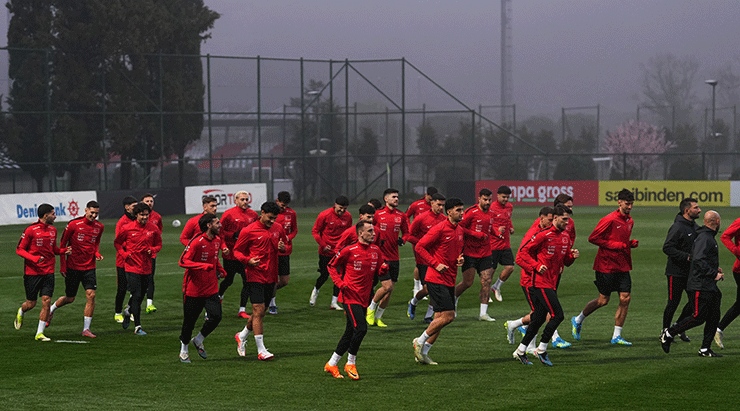 A Milli Futbol Takımı, Riva'ya kapandı! Montella'dan özel istek