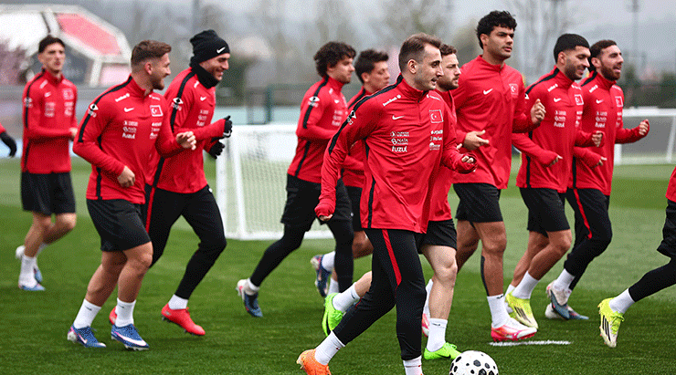 A Milli Takım, Romanya maçı hazırlıklarını sürdürdü; Merih Demiral antrenmanda yer almadı!