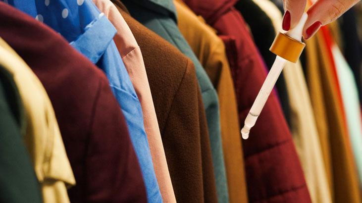 İki damlası bile yeniliyor! Baharlık ceketlere uygulayın, tertemiz duruyor