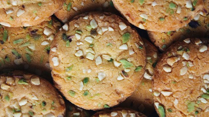 Kokusunu alan mutfağa koşuyor! Hindistan cevizli kurabiye tarifi