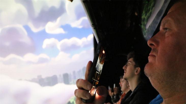 Türkiye’de bir ilk! Uçan sinemaya yoğun ilgi gösterildi