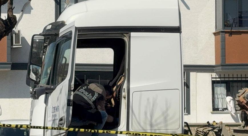 Korkunç plan! TIR'ın altına saklanıp kardeşini öldürdü