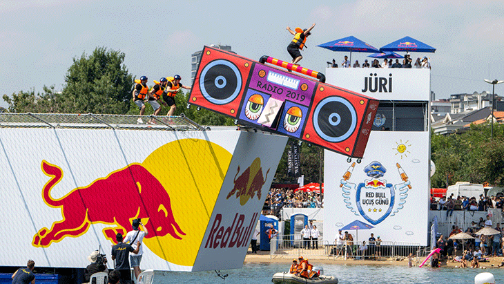 Red Bull Uçuş Günü geri dönüyor! İstanbul'da büyük heyecan