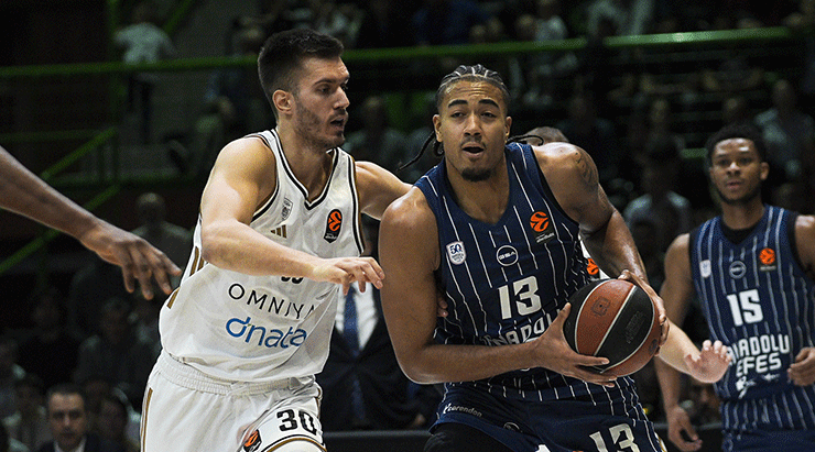 Euroleague'de Anadolu Efes, Dubai Basketball'ı mağlup etti