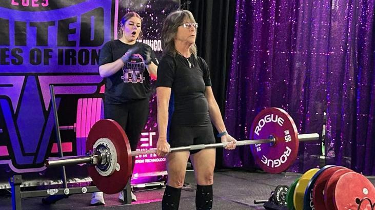 Ölümden döndü, podyuma çıktı! 68 yaşında 93 kilo kaldırdı, halter şampiyonu