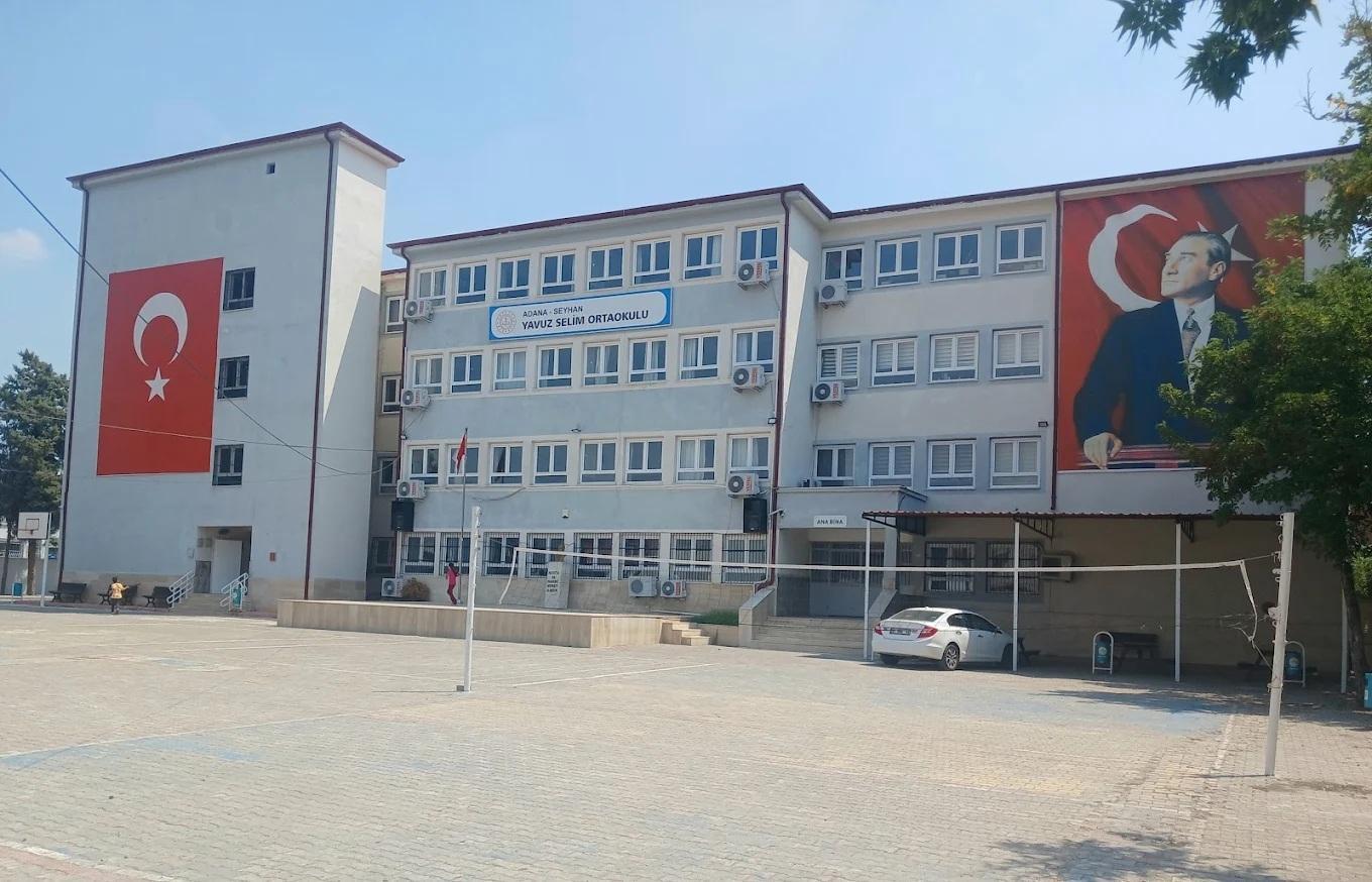 Adana'da okul çevresinde silah sesleri! Öğrenciler dışarı fırladı