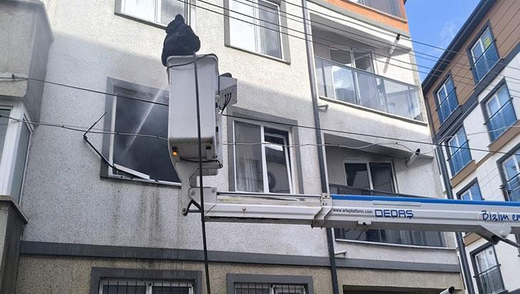 Afyonkarahisar'da korkutan yangın! 4 çocuğun çığlığı facianın eşiğinden döndürdü