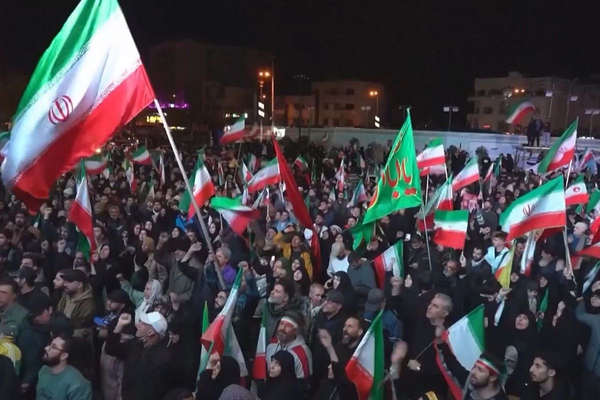 Ateşkes sonrası Tahran'dan ilk görüntü! Halk kendini sokağa attı