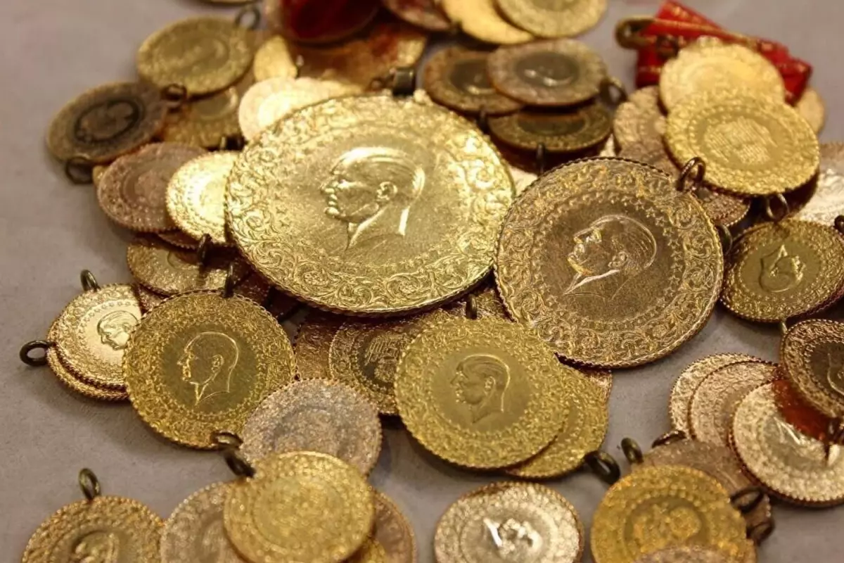 Yatırımcı ne yapmalı? İşte dev bankanın yıl sonu için altın tahmini