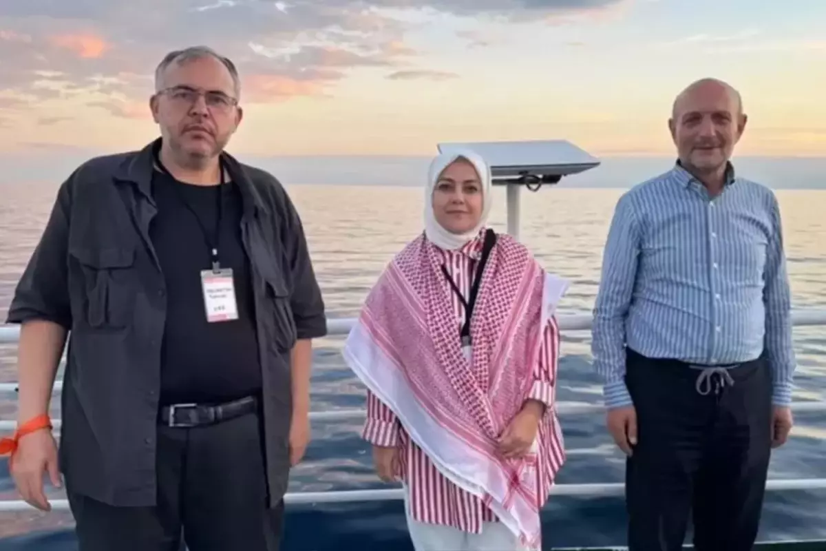 İsrail'in Özgürlük Filosu'nda alıkoyduğu 3 Türk milletvekili İstanbul'a geldi