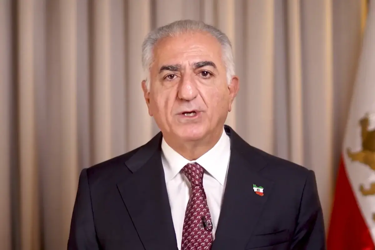 Saldırıların ardından sürgündeki Pehlevi: Daha fazla kan dökülmeden hükümeti bana teslim edin