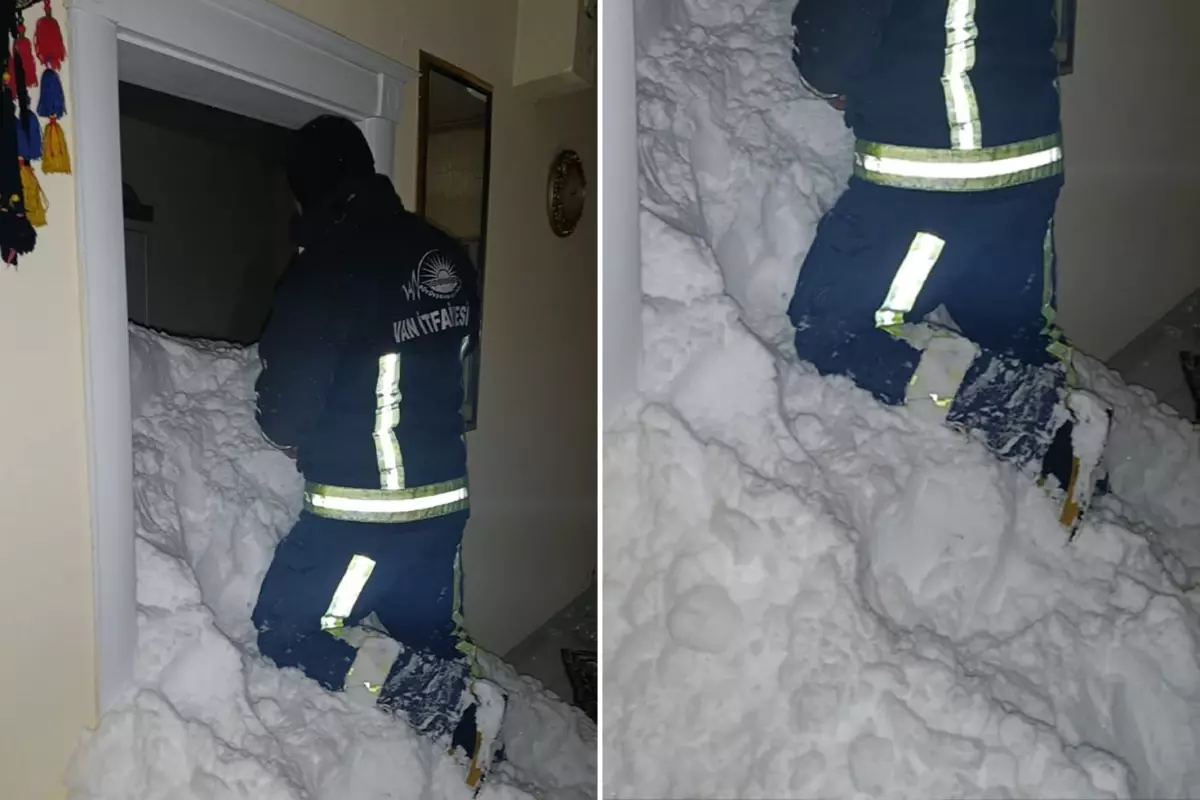 Van'da mahalleye çığ düştü! 1 kişi kayıp, 22 ev boşaltıldı