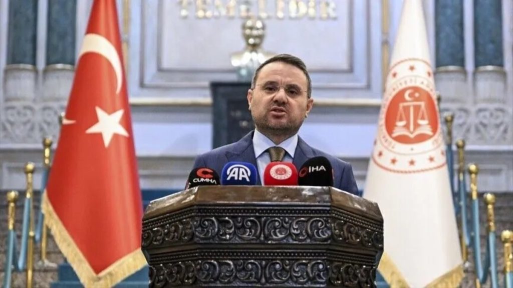 Akın Gürlek 2 soruşturma hakkında detayları paylaştı: Uyuşturucu yüklü gemi ve yasa dışı bahis reklamları