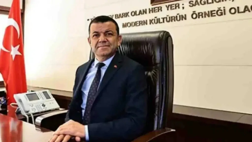 CHP’de istifalar dalga dalga: Denizli’de büyükşehir ve ilçe belediye başkanları YENİ Parti’ye geçti