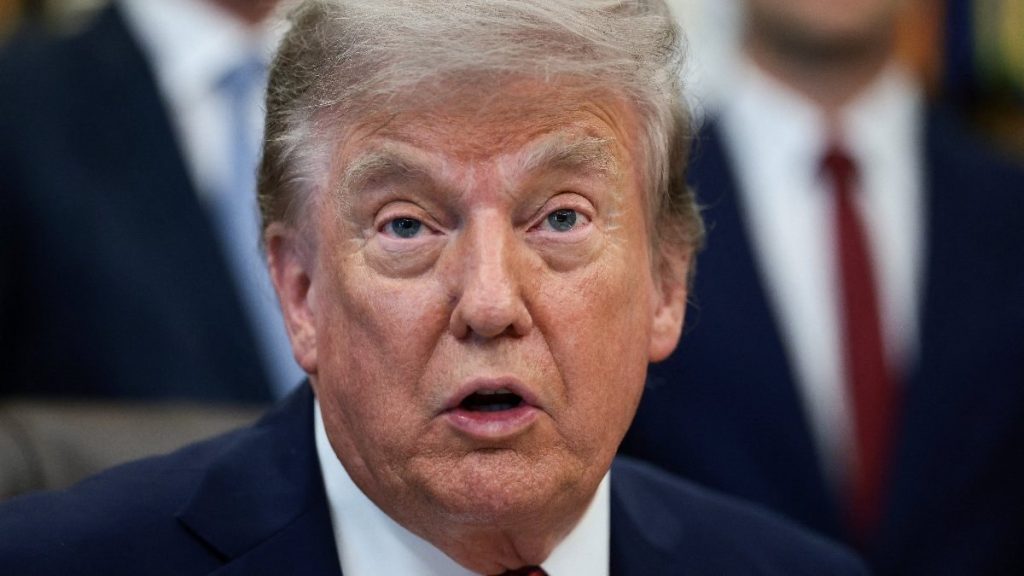 Donald Trump: İran’a büyük çaplı saldırılar konusunda karar vermedim