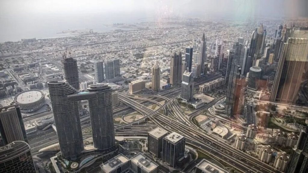 İran’daki savaş, Dubai’ye talebi düşürdü: Turist götürene para ödülü var