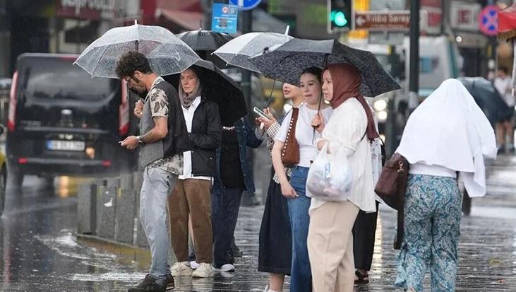 İstanbul’a peş peşe uyarı! Kuvvetli sağanak geliyor: En kritik gün belli oldu