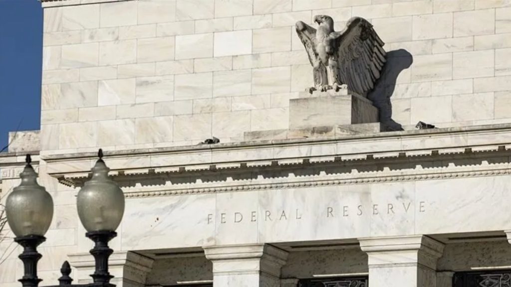 Jeopolitik riskler Brent’i yükseltti, Fed beklentileri güç kazandı