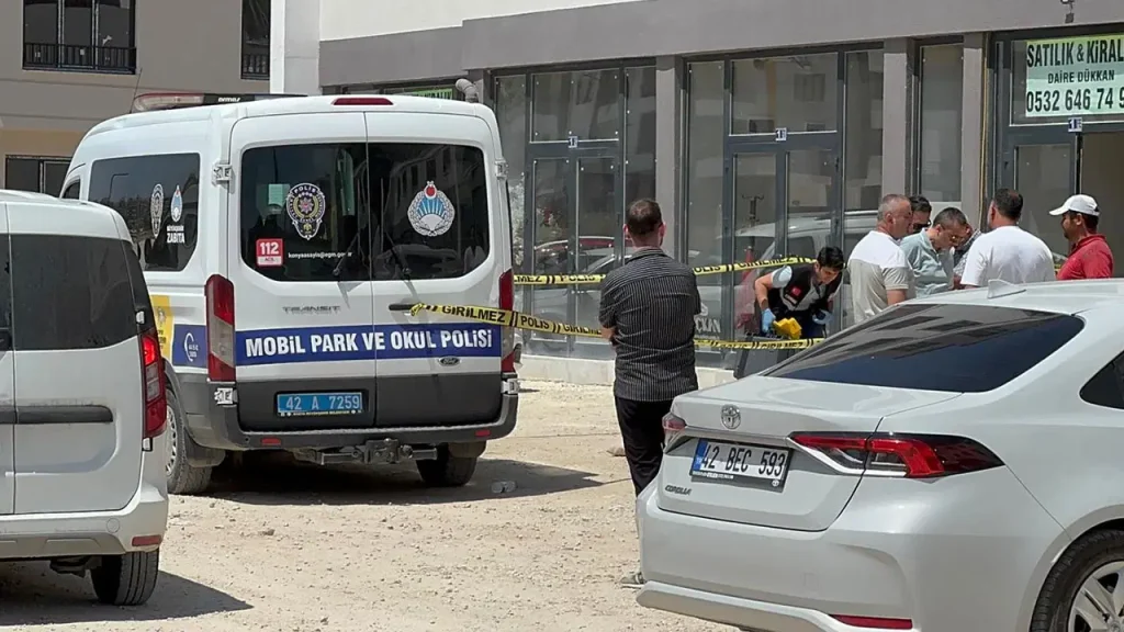 Kendisine 500 bin TL borcu olan emlakçıyı silahla vurdu