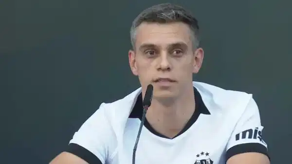 Leandro Trossard’dan imza töreninde açıklama: ‘Beşiktaş’a gelmemin amacı…’
