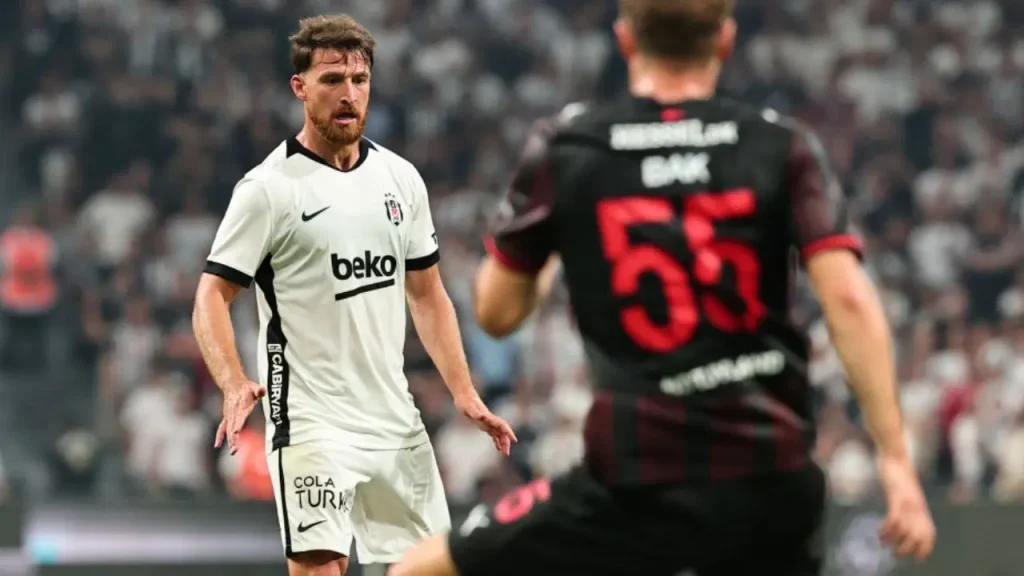 Salih Özcan’dan Midtjylland maçı açıklaması: ‘Yarınki maç gerçekten savaş olacak’