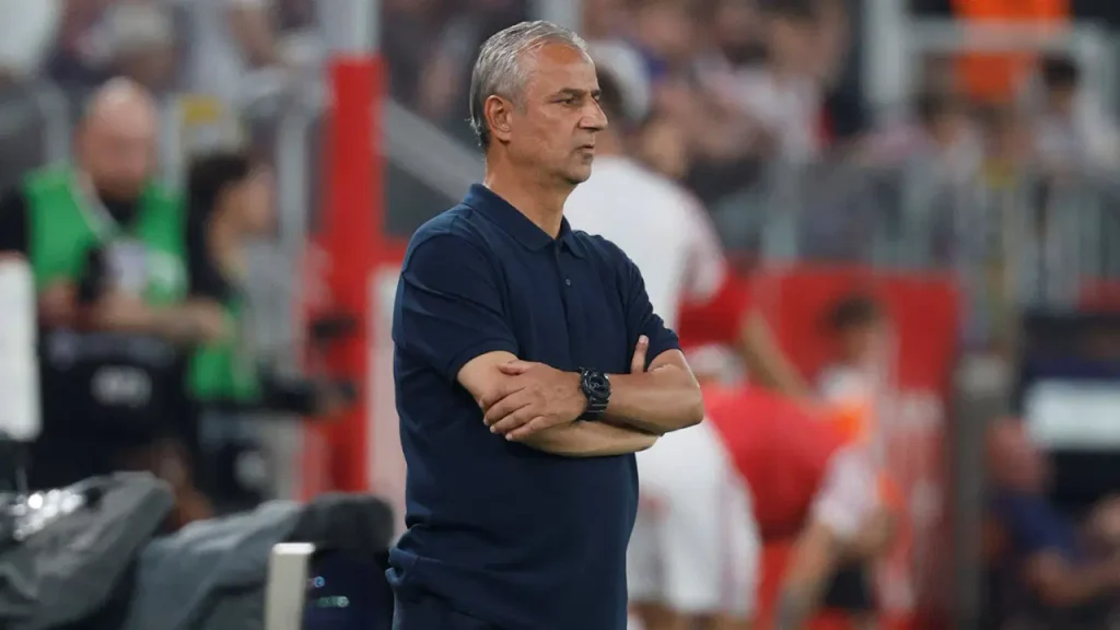 Spor yazarları Gornik Zabrze – Fenerbahçe maçını değerlendirdi: ‘İsmail Kartal kararları kendisi vermeli’
