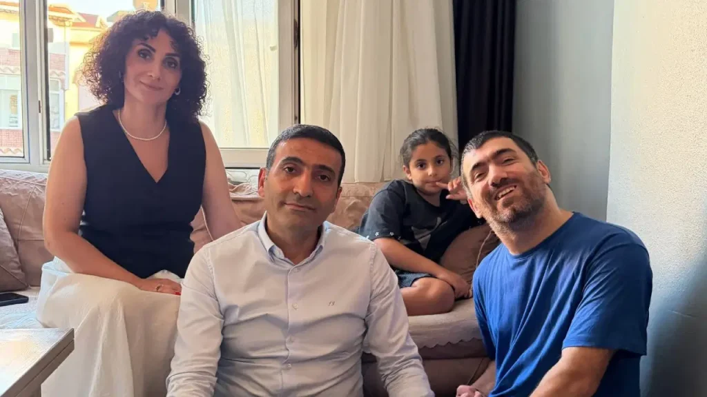 Tahliye edilmişti… İnan Güney, sözünü tuttu: İlk ziyaretini söz verdiği engelli yurttaşa yaptı