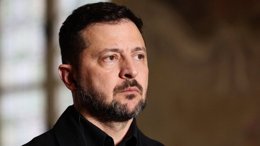 Vladimir Zelensky: Rusya’ya ait lojistik ve petrol depoları vuruldu
