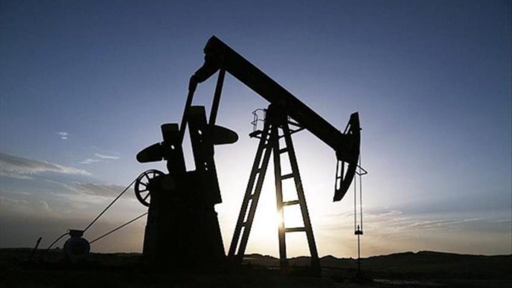 ABD, Hürmüz Boğazı’ndaki aksaklıklar nedeniyle petrol fiyatı tahminini yükseltti