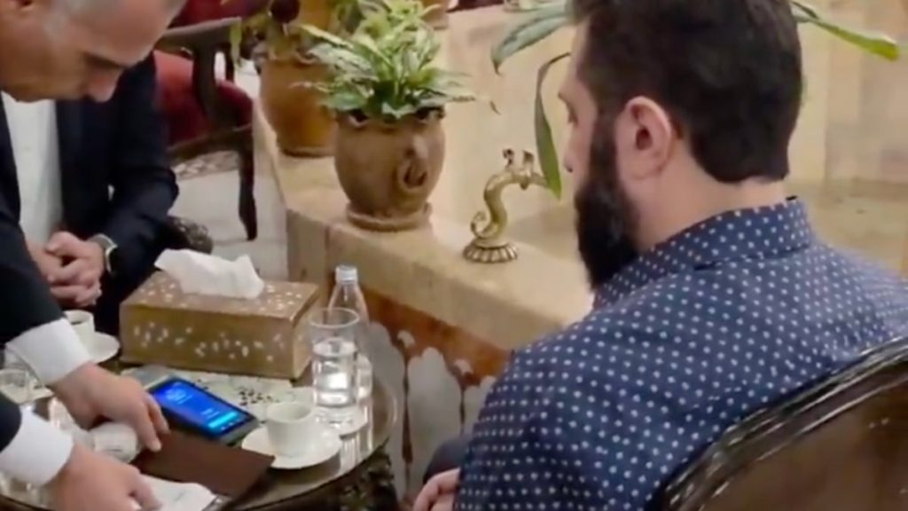 Ahmed Şara, hesabı kredi kartıyla ödedi: Suriye’ye kredi kartının dönüşünün sembolü oldu